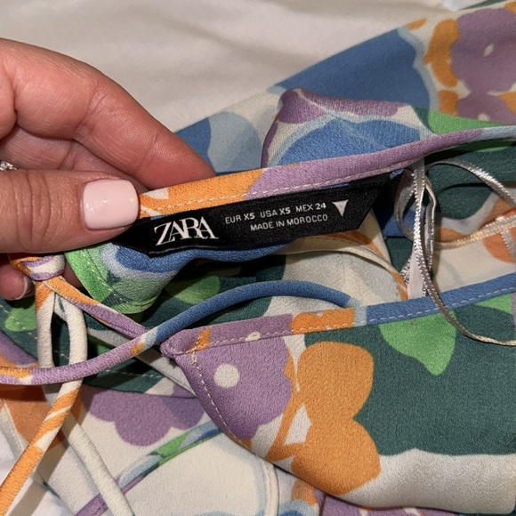 Zara floral halter top - Picture 3 of 4